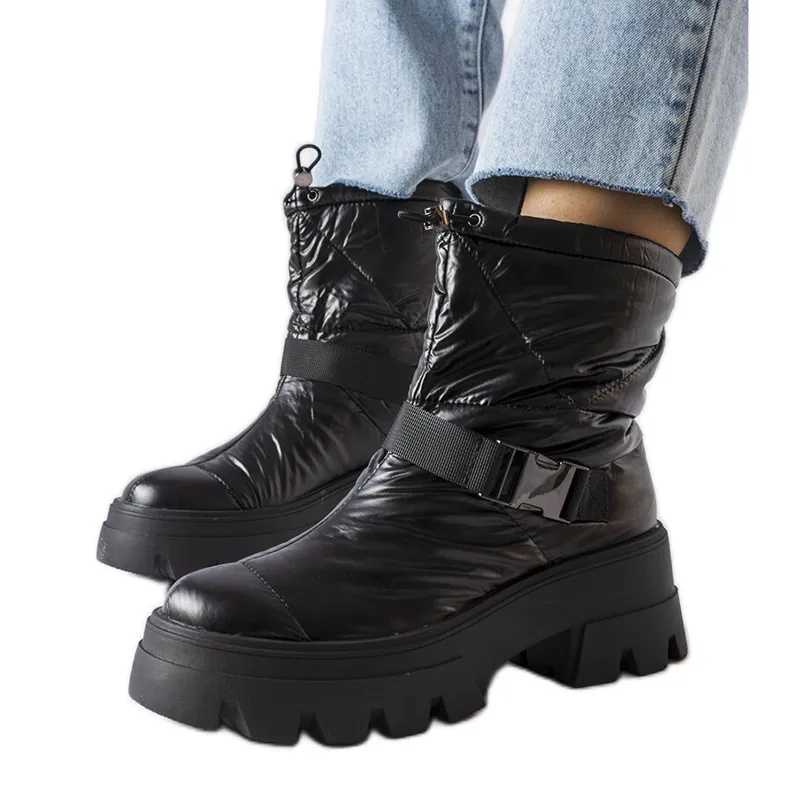 Ambretta black lacquered snow boots