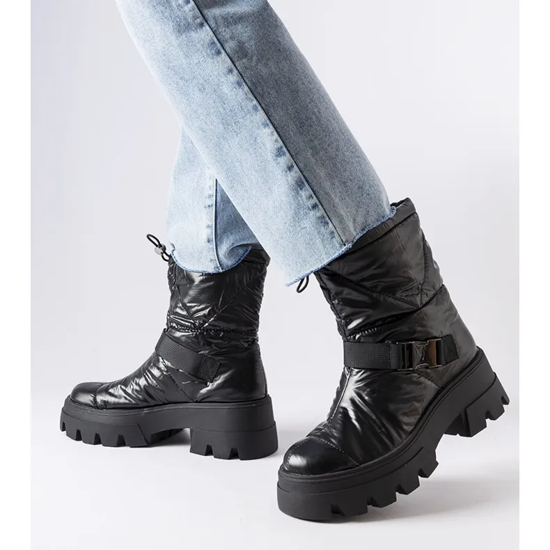 Ambretta black lacquered snow boots