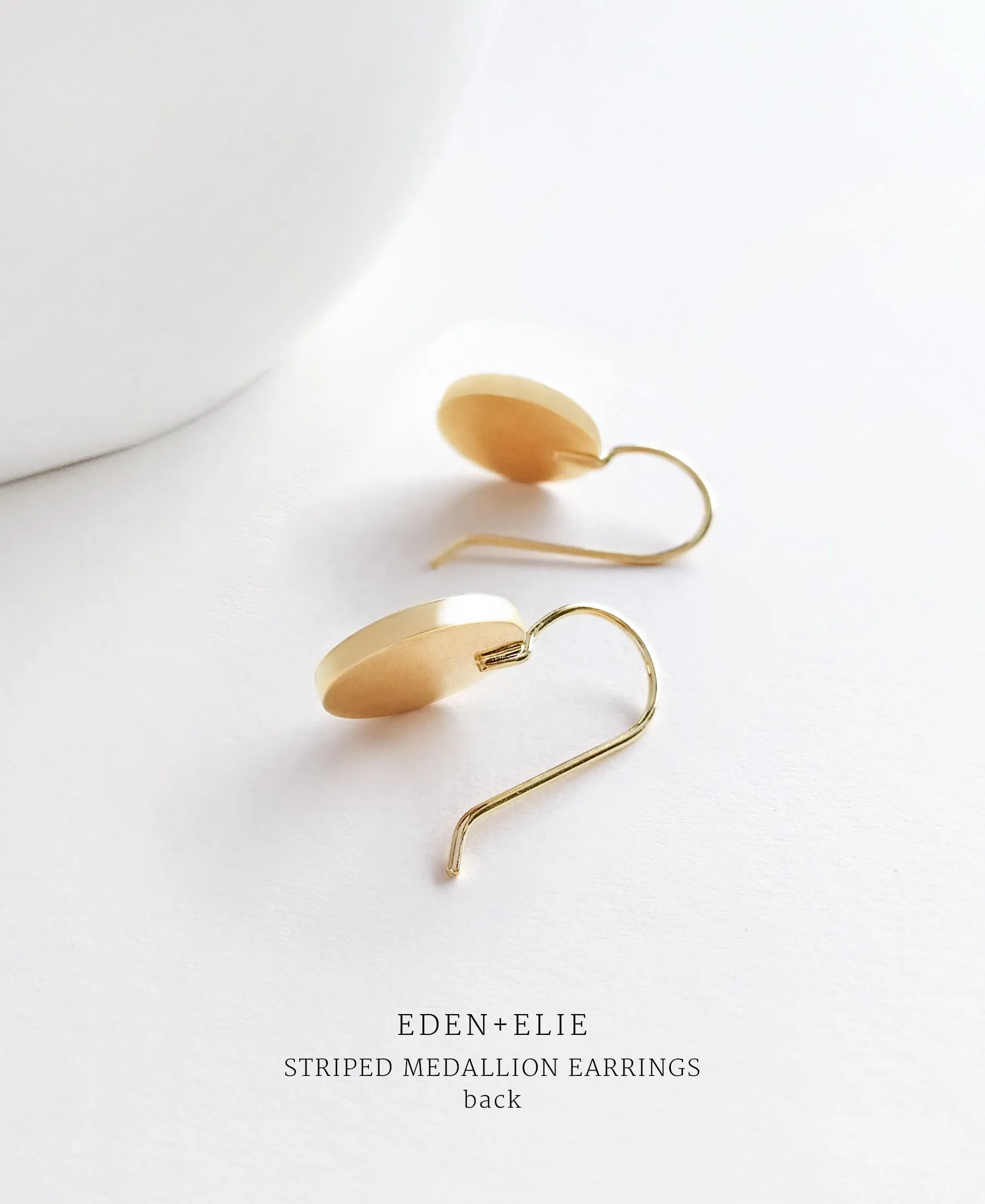 EDEN + ELIE Striped Medallion drop earrings - Hummingbird