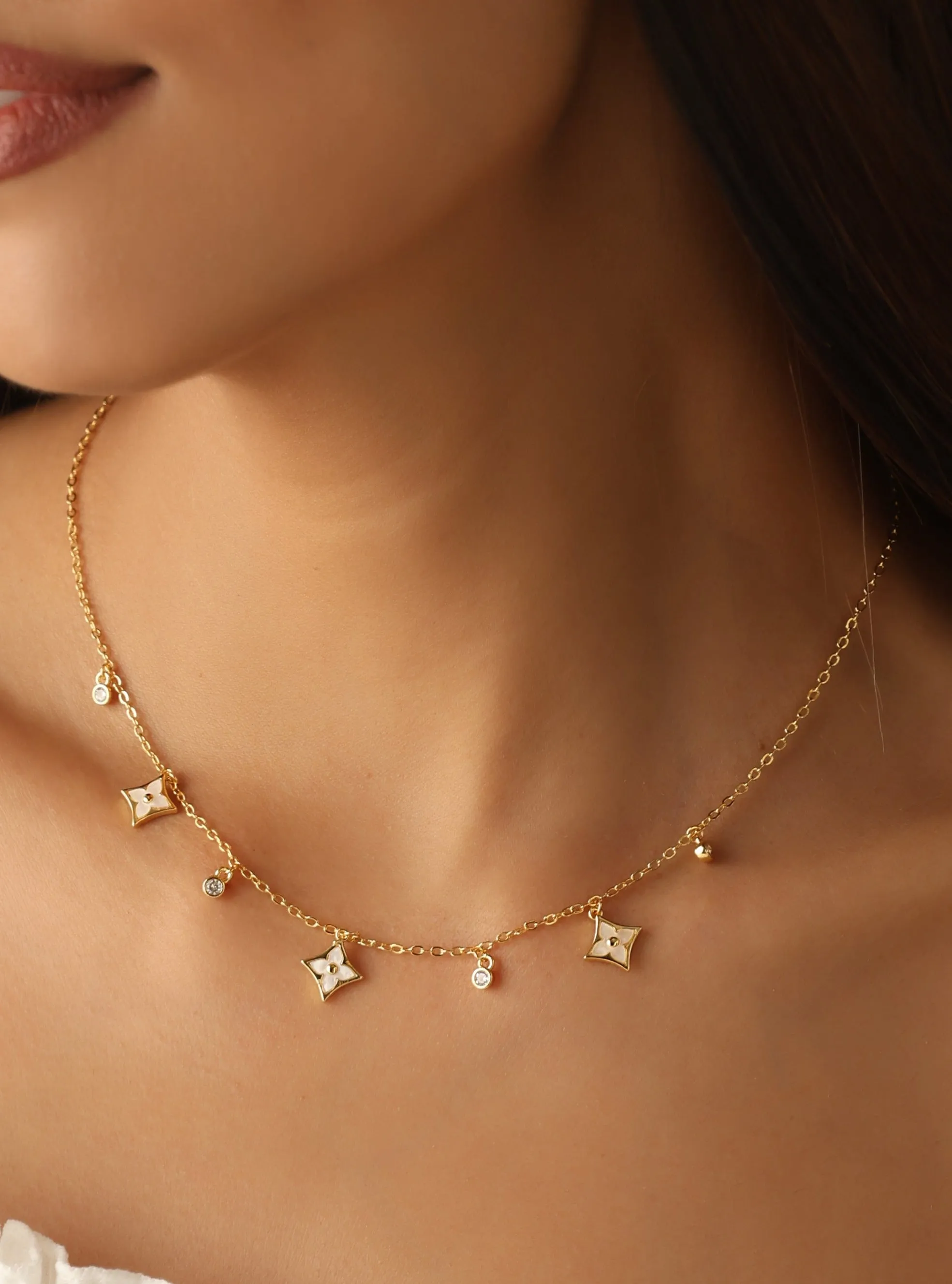 Elegant Clover Necklace