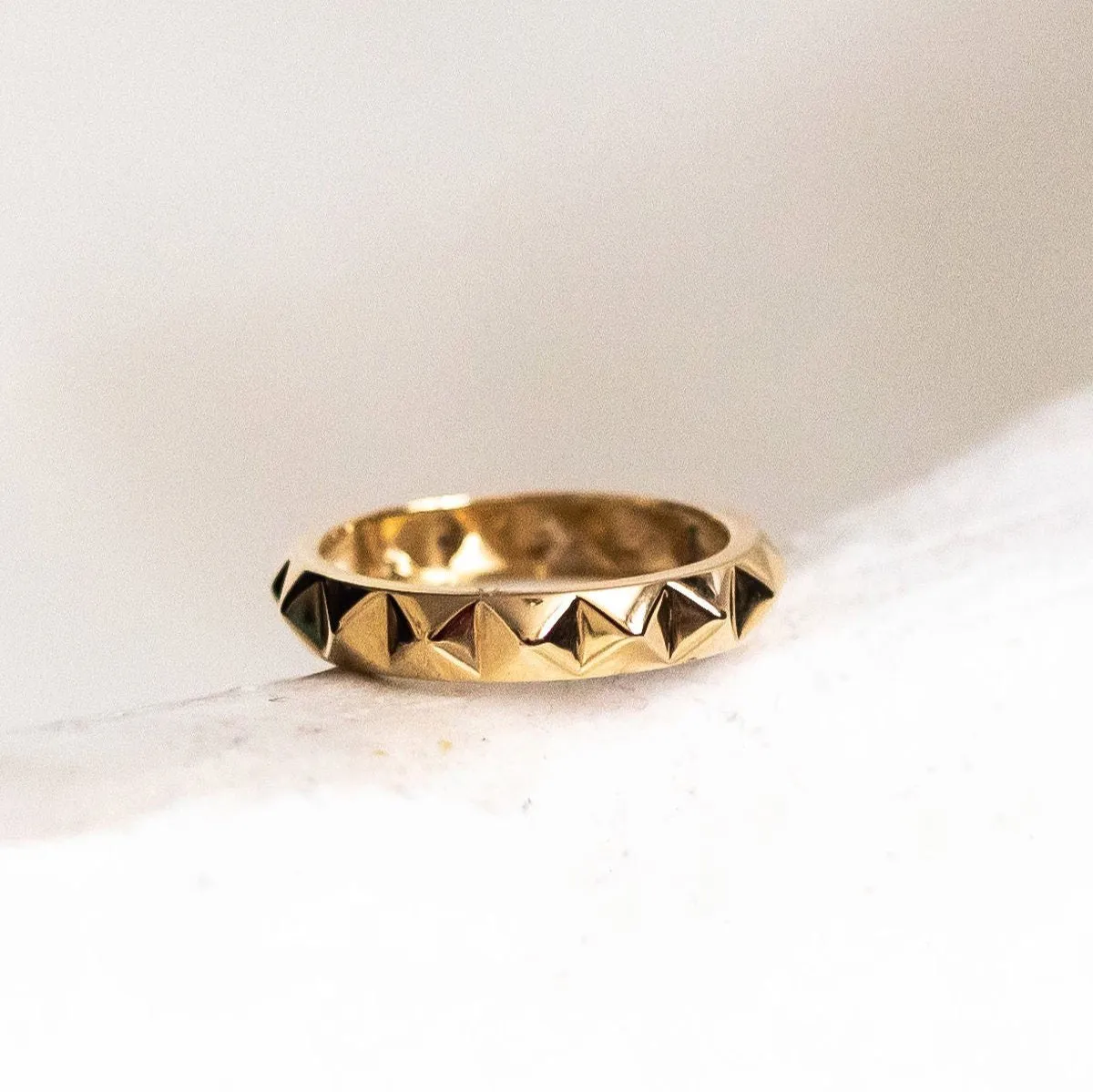 LUCIE GOLD PYRAMID RINGS