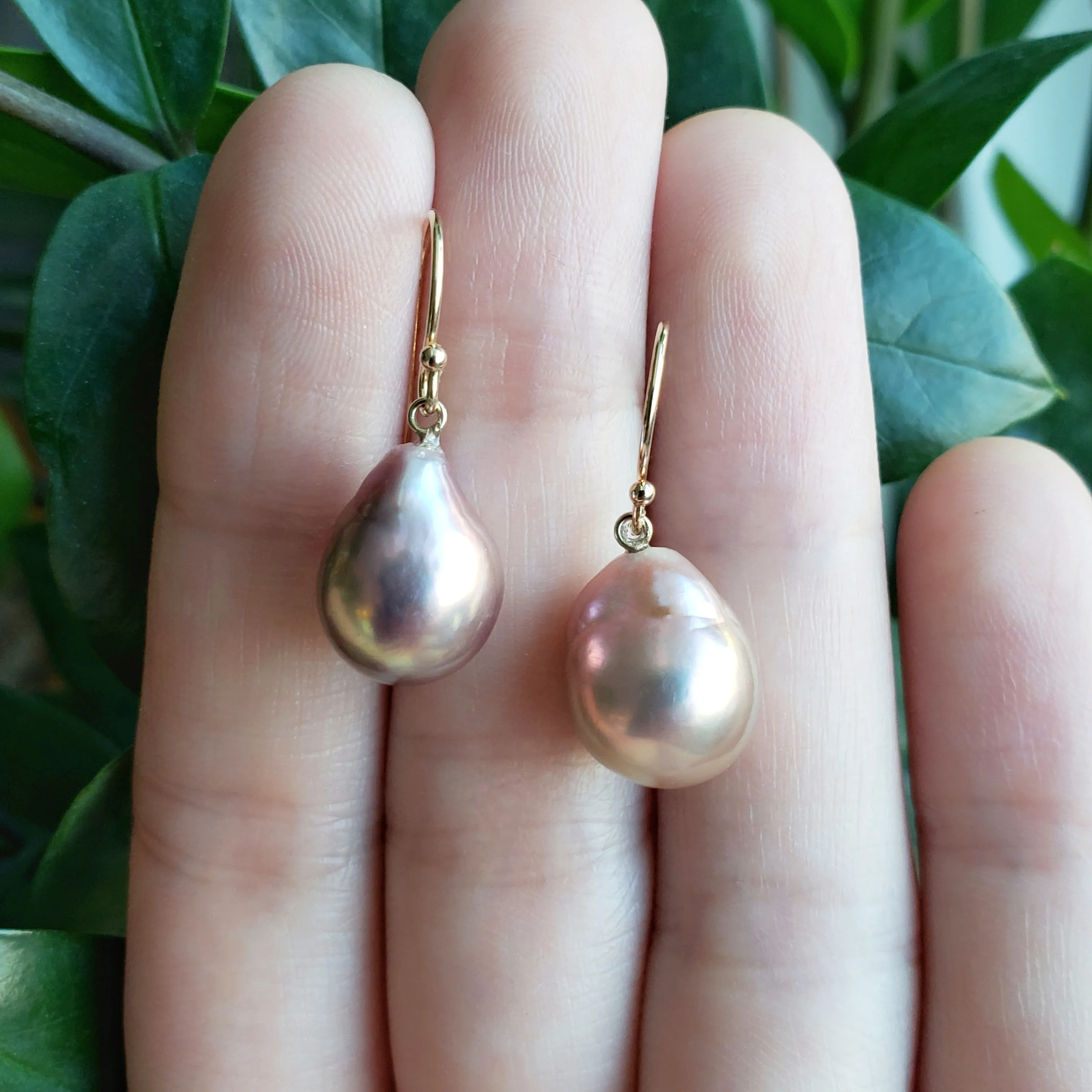 Mauve Freshwater Pearl Earrings