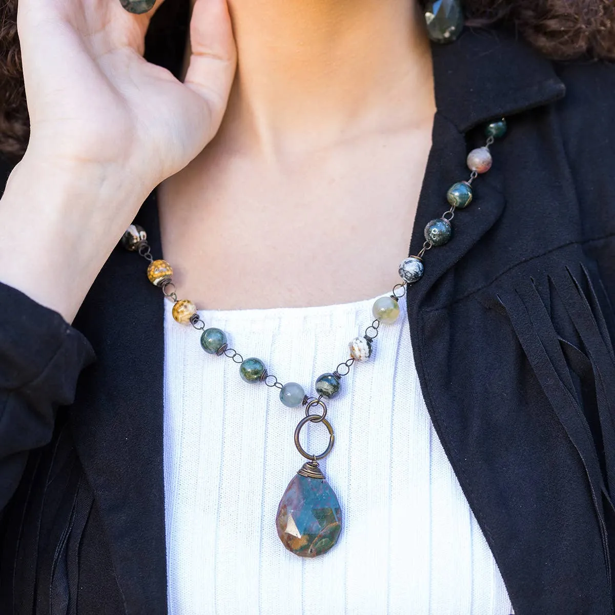 Semi-Precious Stone Necklace in Agate & Bloodstone