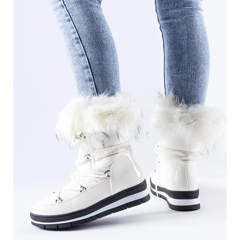 White patent snow boots with Bow fur