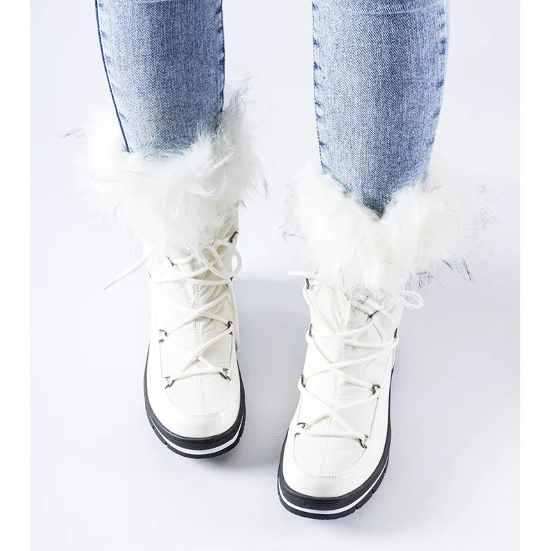 White patent snow boots with Bow fur